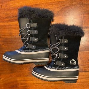 SOREL Suede Faux Fur Trim Lace-Up Boots